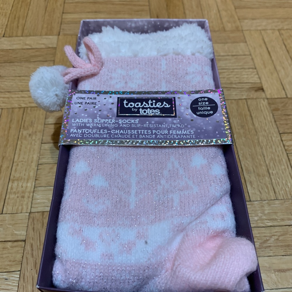 Slipper Socks in Adorable Pink - New